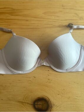 Victoria's Secret Light Beige Molded T-Shirt Bra